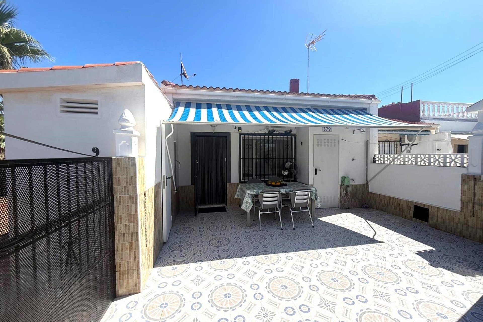 Herverkoop - Bungalow -
Torrevieja - Torretas