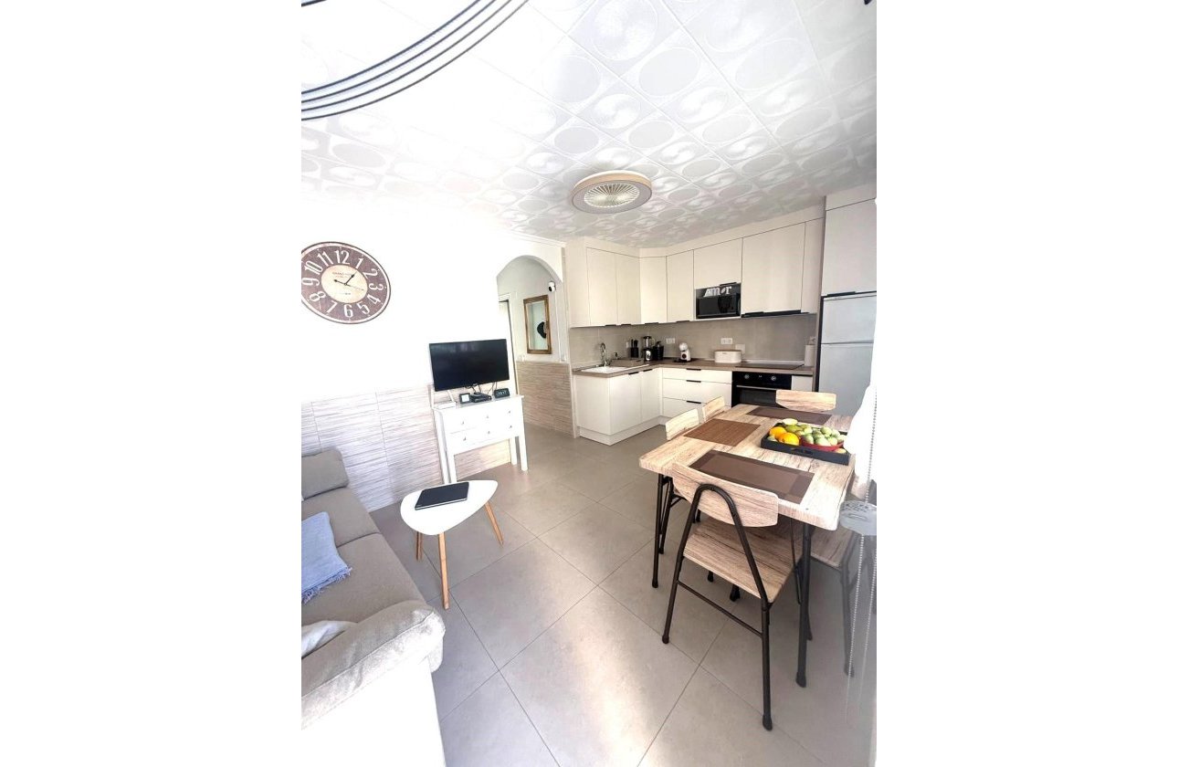 Herverkoop - Bungalow -
Torrevieja - Torretas