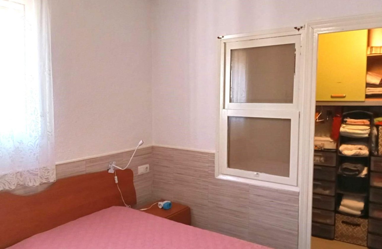 Herverkoop - Bungalow -
Torrevieja - Torretas