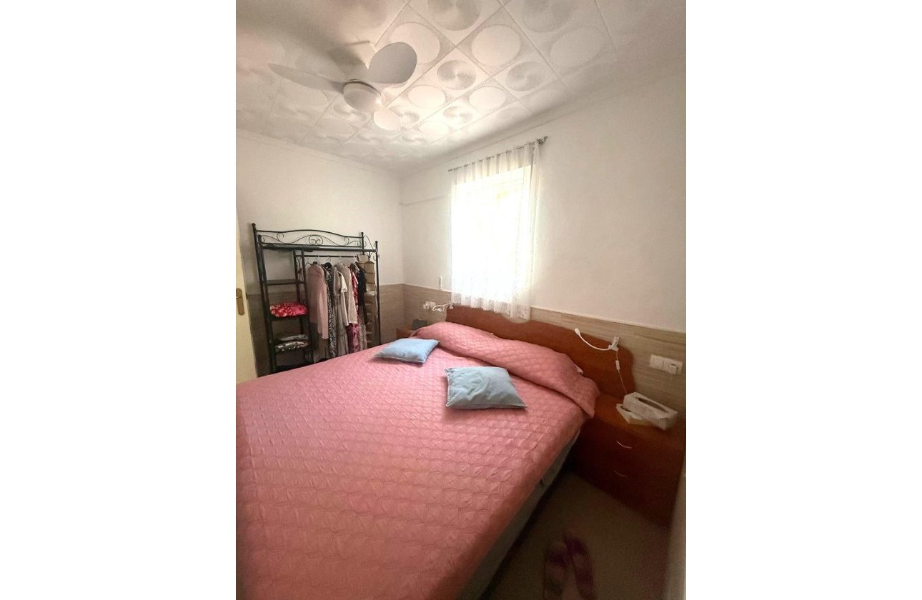 Herverkoop - Bungalow -
Torrevieja - Torretas