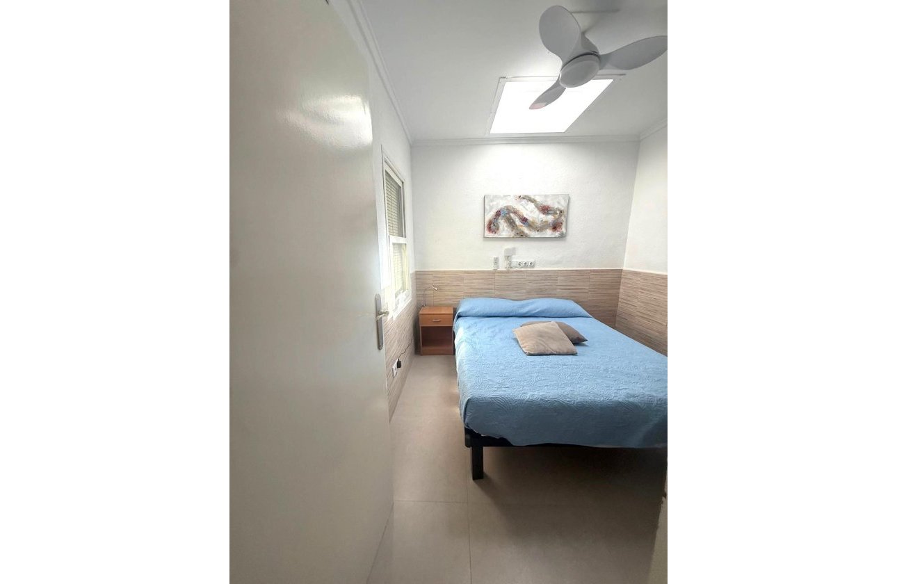 Herverkoop - Bungalow -
Torrevieja - Torretas