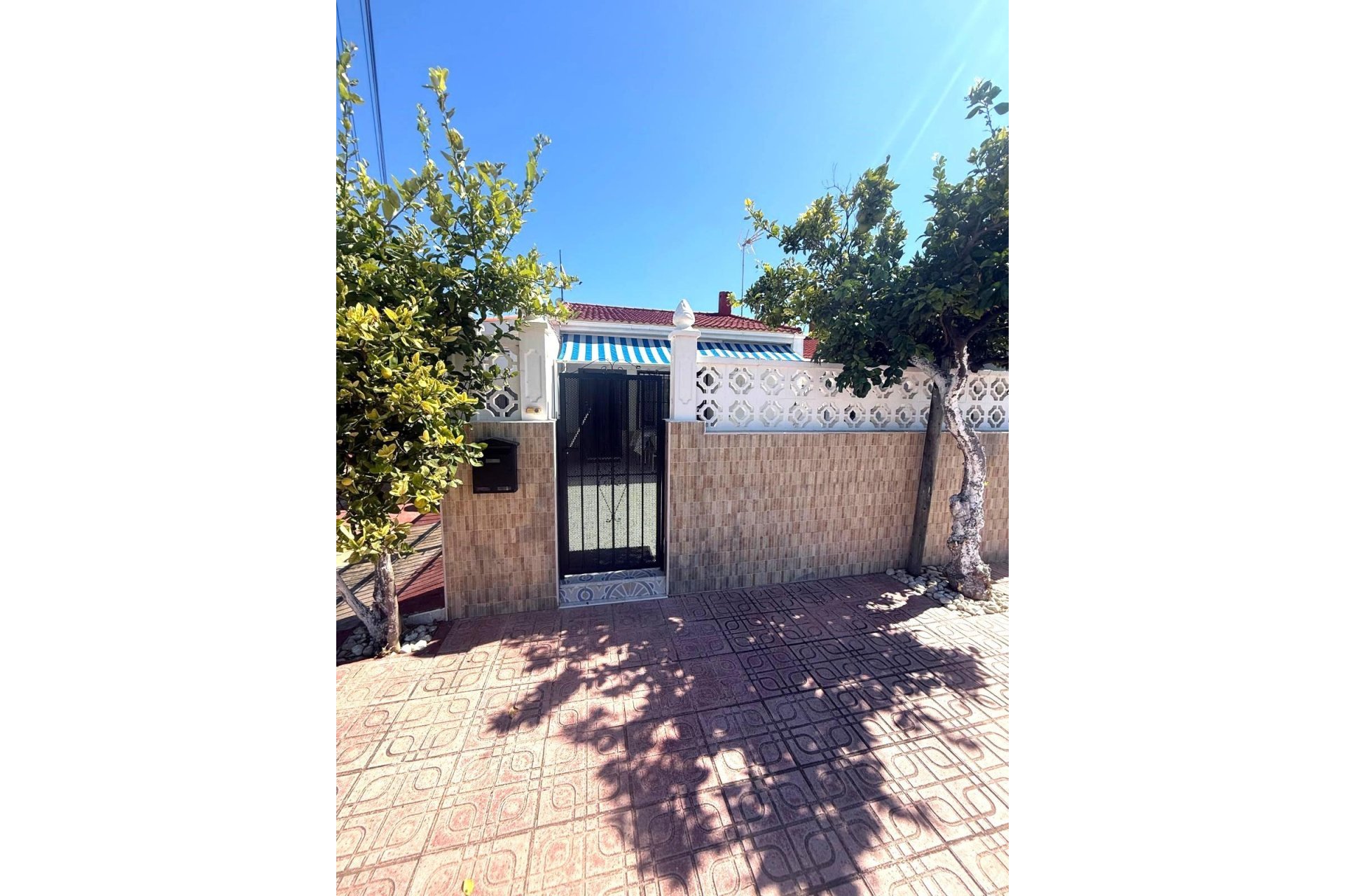 Herverkoop - Bungalow -
Torrevieja - Torretas