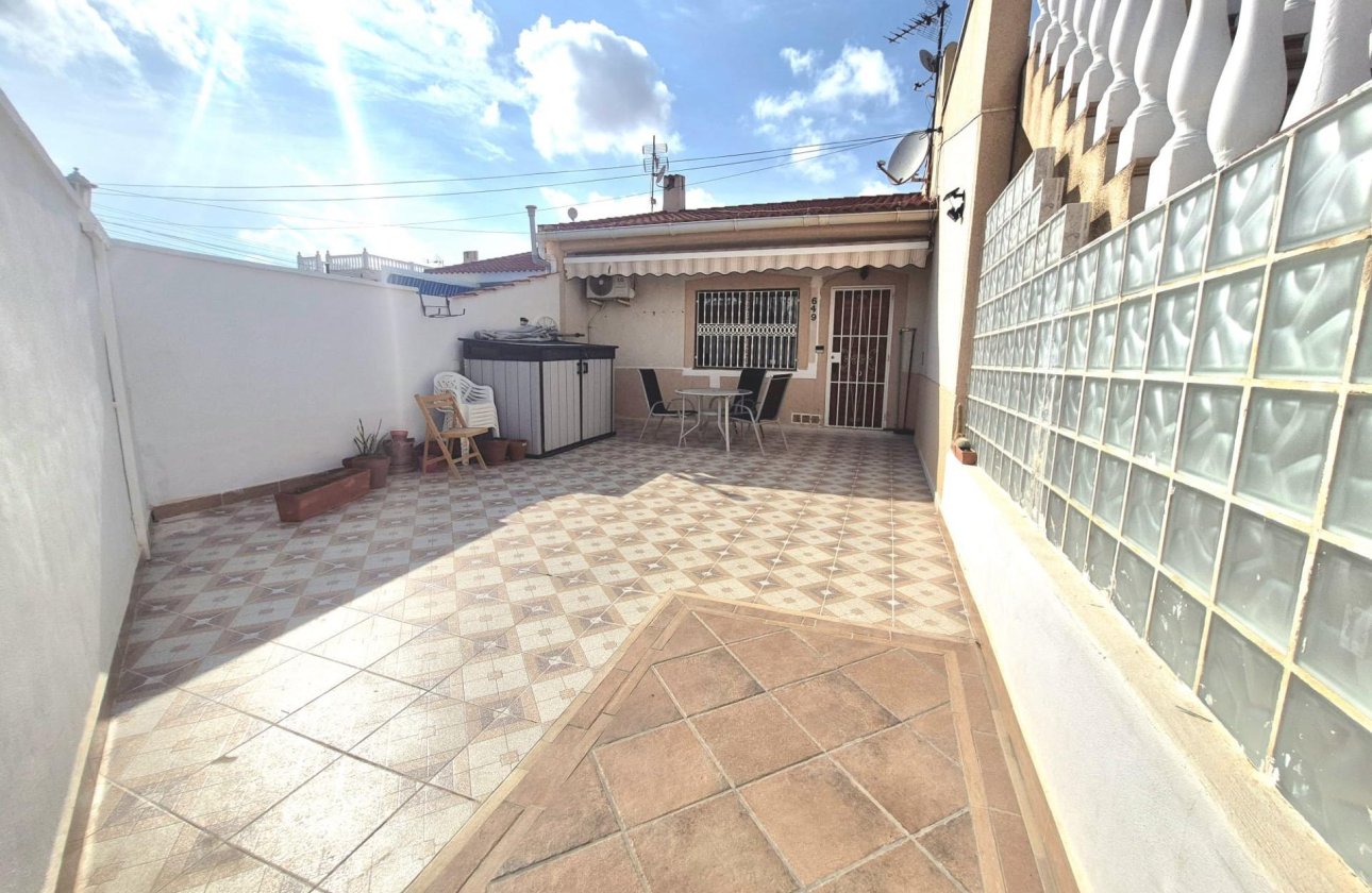 Herverkoop - Bungalow -
Torrevieja - Torretas