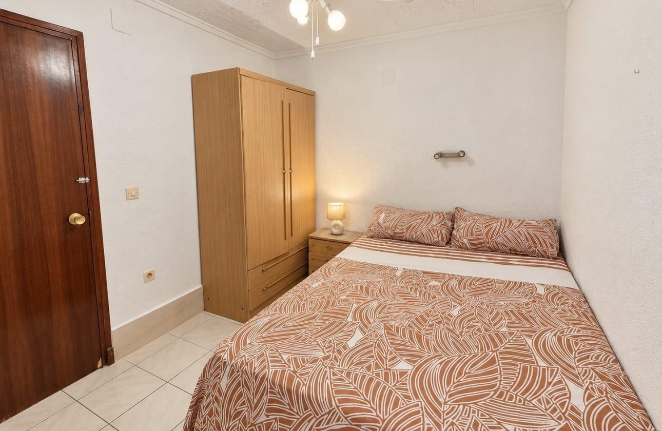 Herverkoop - Bungalow -
Torrevieja - Torretas