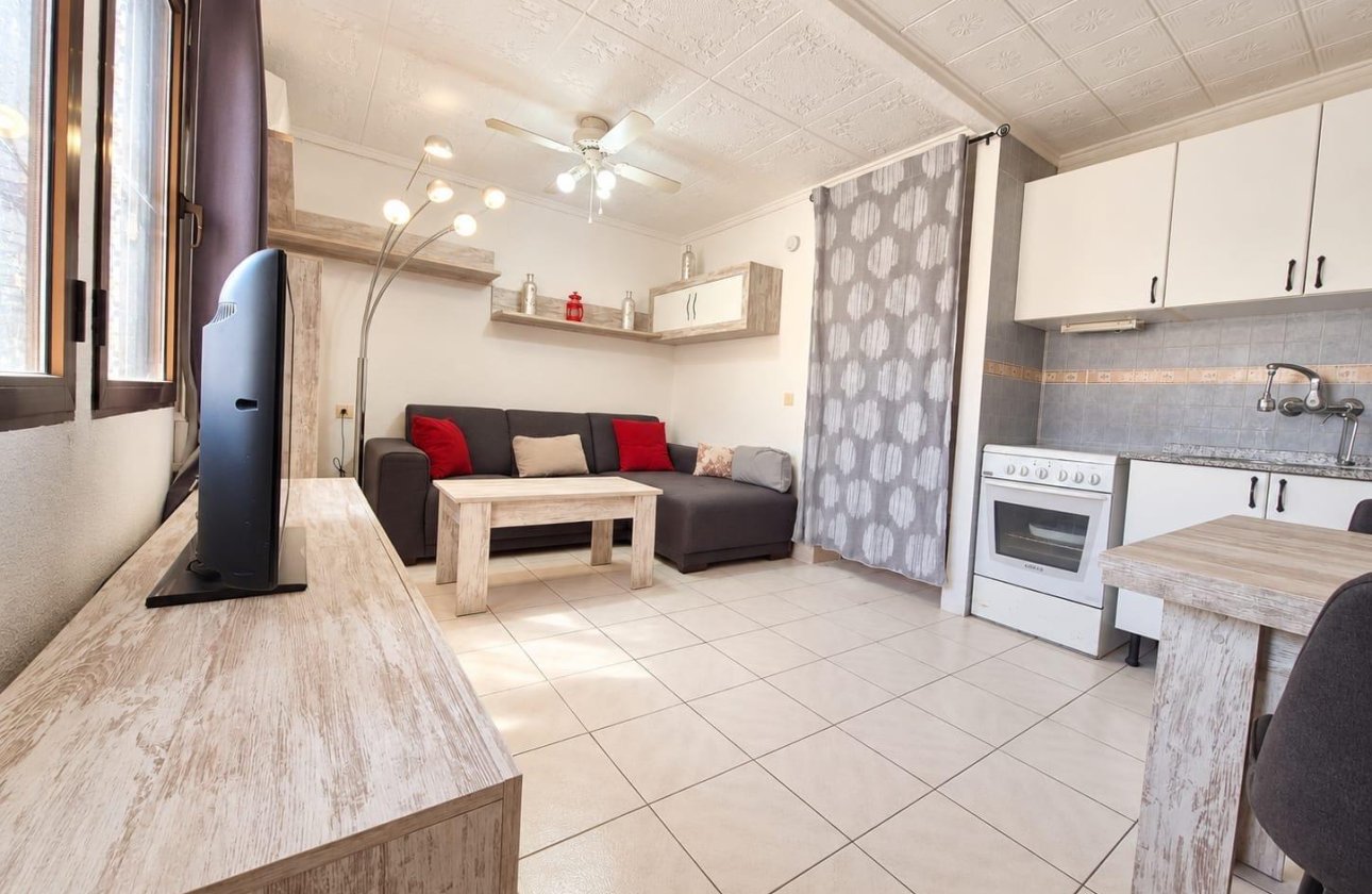 Herverkoop - Bungalow -
Torrevieja - Torretas
