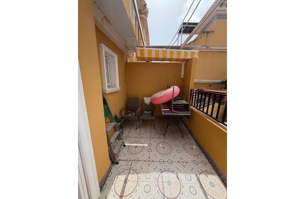 Herverkoop - Bungalow -
Torrevieja - Zona Los Frutales