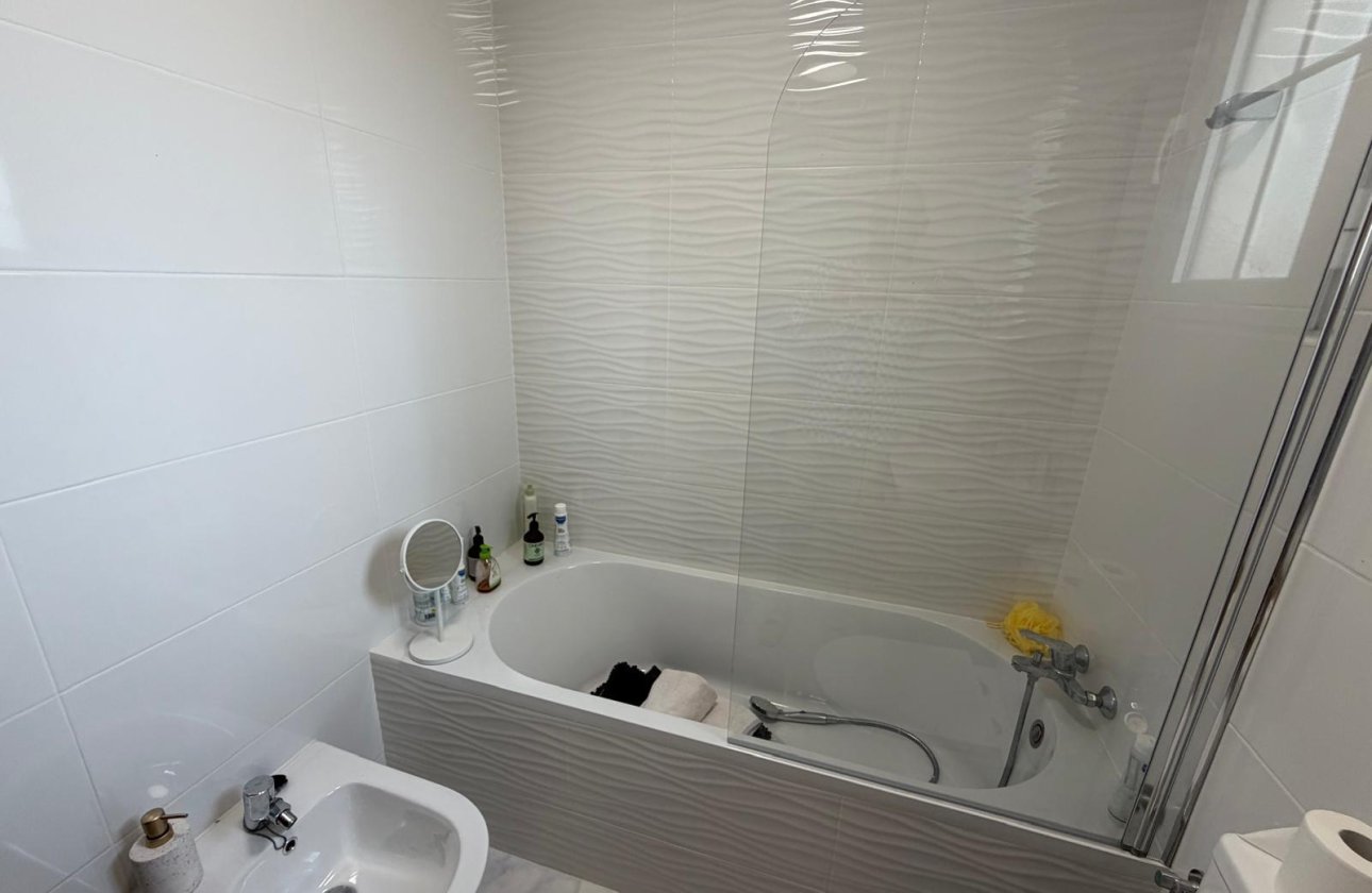 Herverkoop - Bungalow -
Torrevieja - Zona Los Frutales