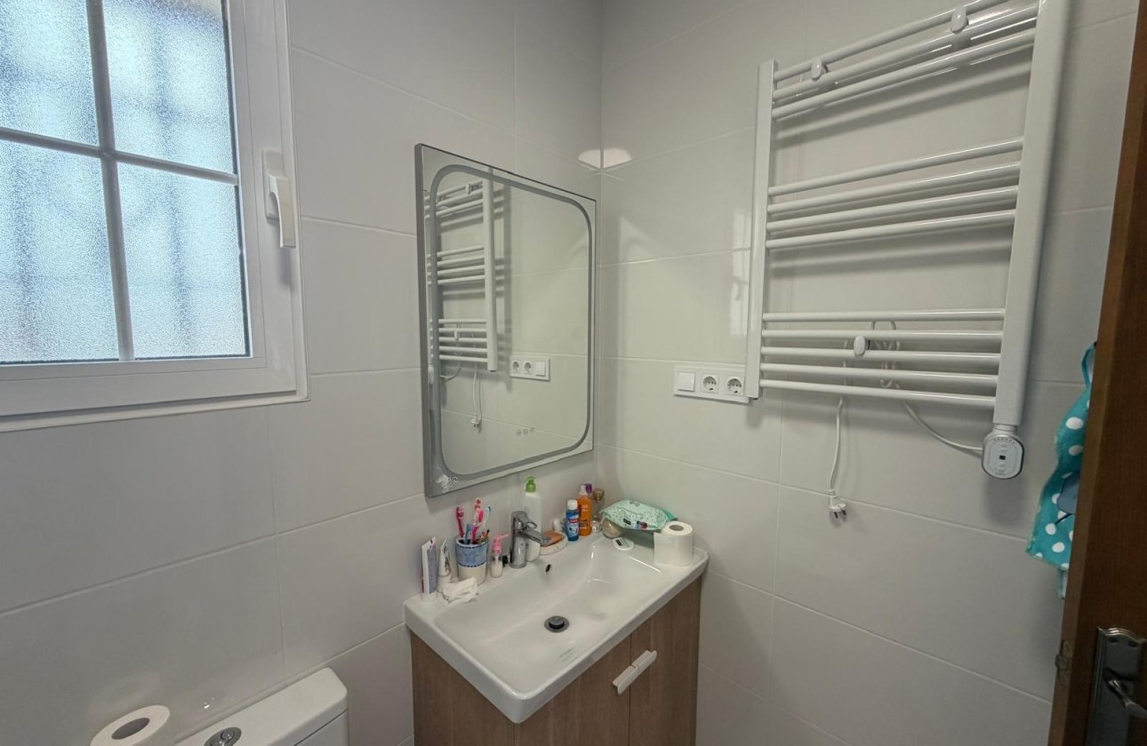 Herverkoop - Bungalow -
Torrevieja - Zona Los Frutales