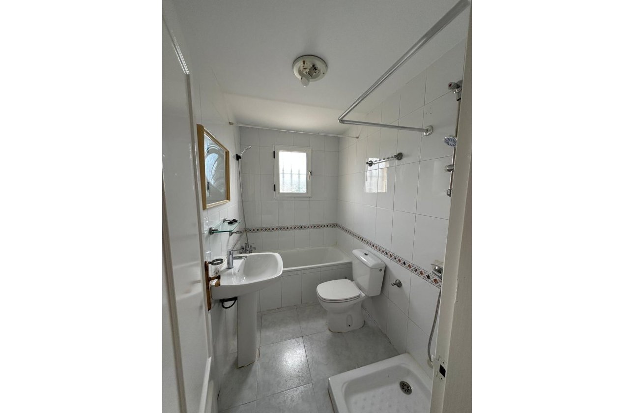 Herverkoop - Bungalow -
Torrevieja