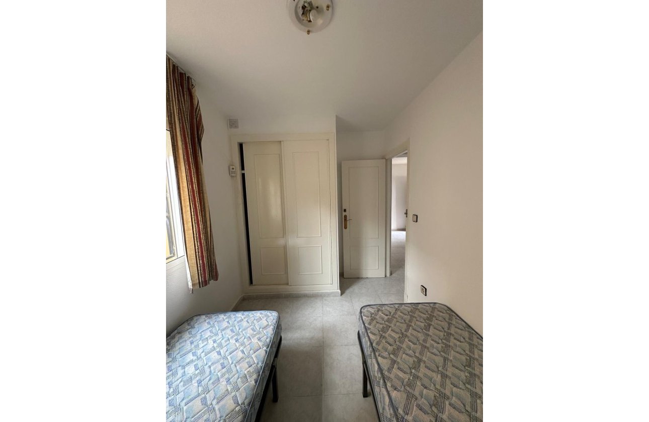 Herverkoop - Bungalow -
Torrevieja