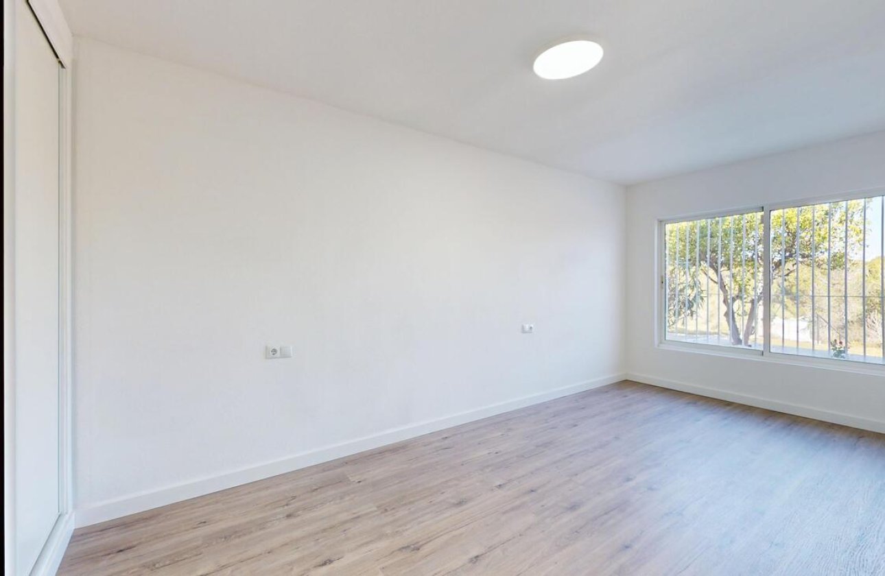 Herverkoop - Bungalow -
Villamartin - Costa Blanca