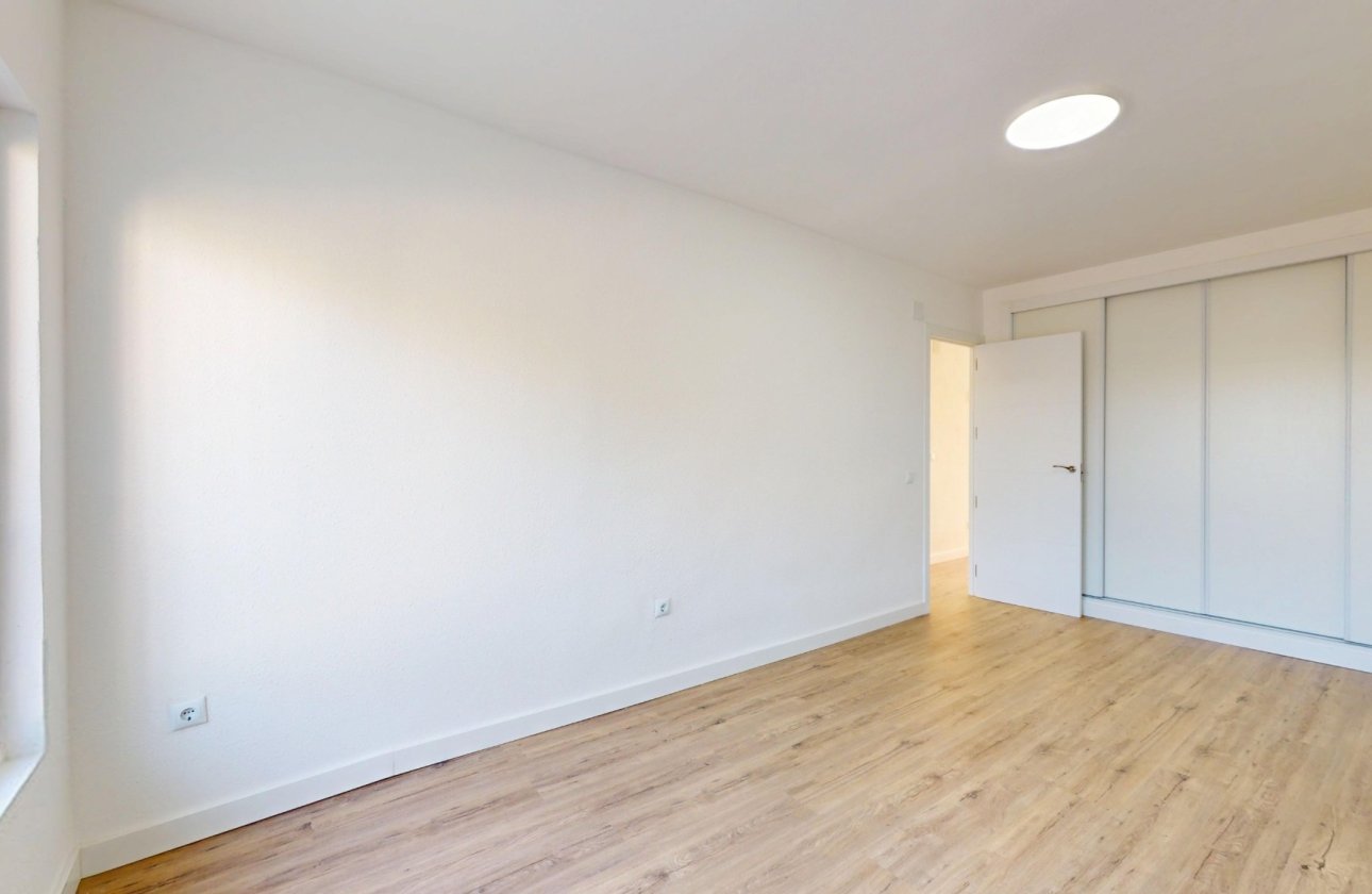 Herverkoop - Bungalow -
Villamartin - Costa Blanca