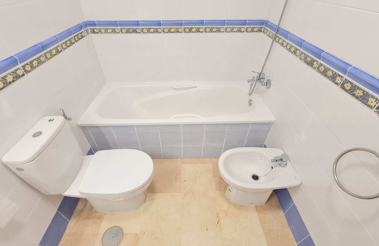 Herverkoop - Bungalow -
Villamartin - Costa Blanca