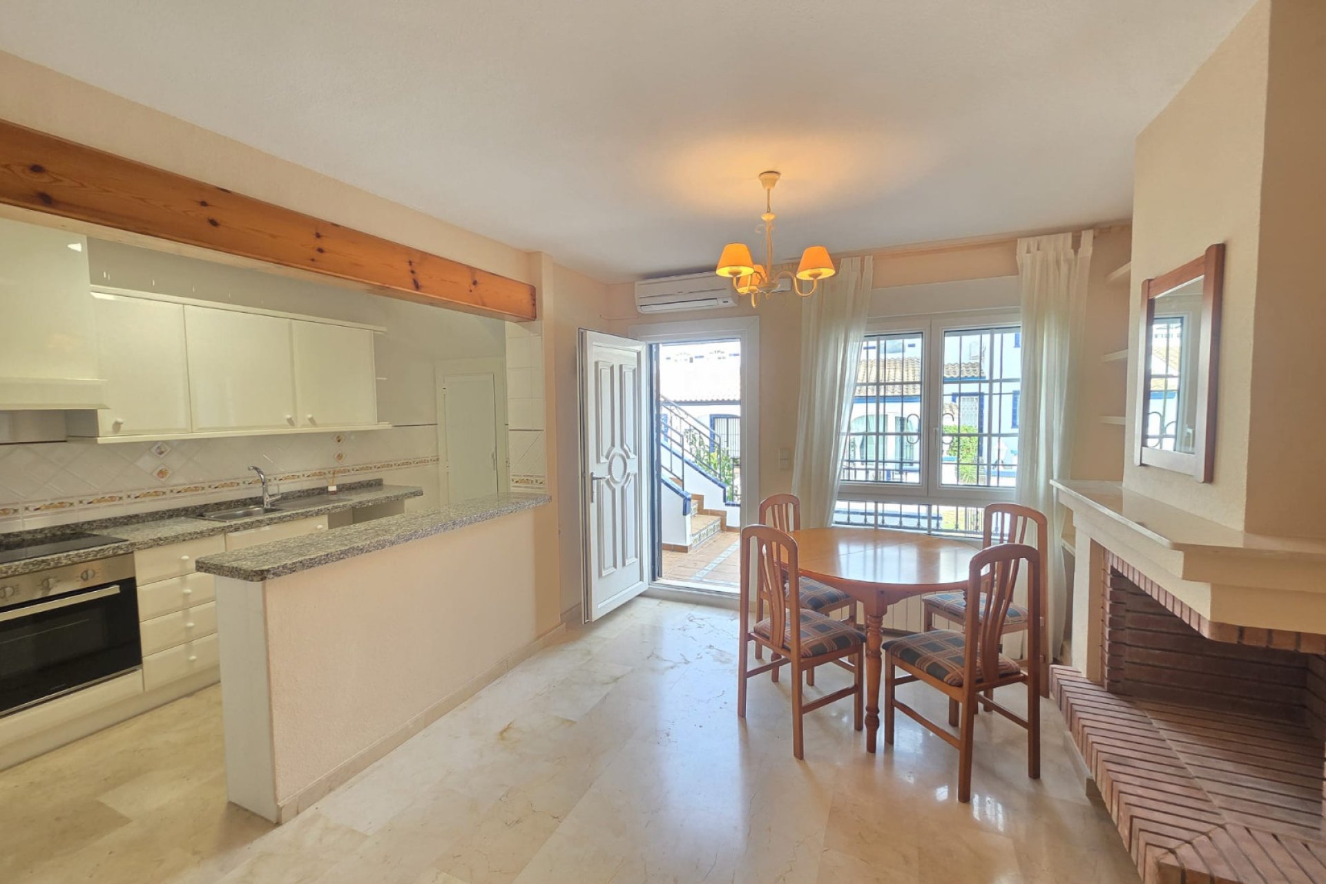 Herverkoop - Bungalow -
Villamartin - Costa Blanca