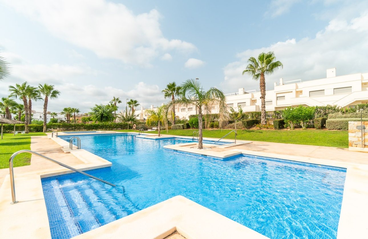 Herverkoop - Bungalow -
Vistabella Golf Entre Naranjos - Inland