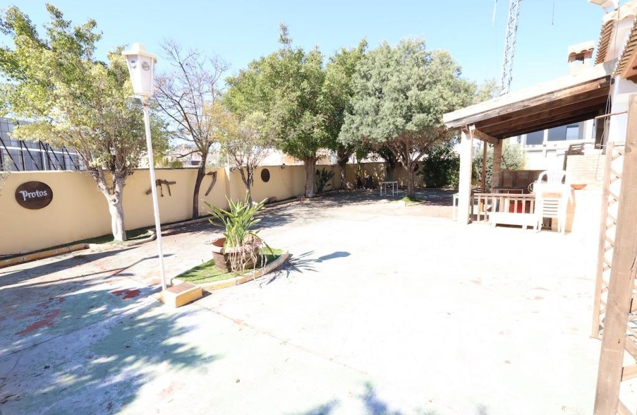 Herverkoop - Commercial -
Orihuela Costa - Costa Blanca