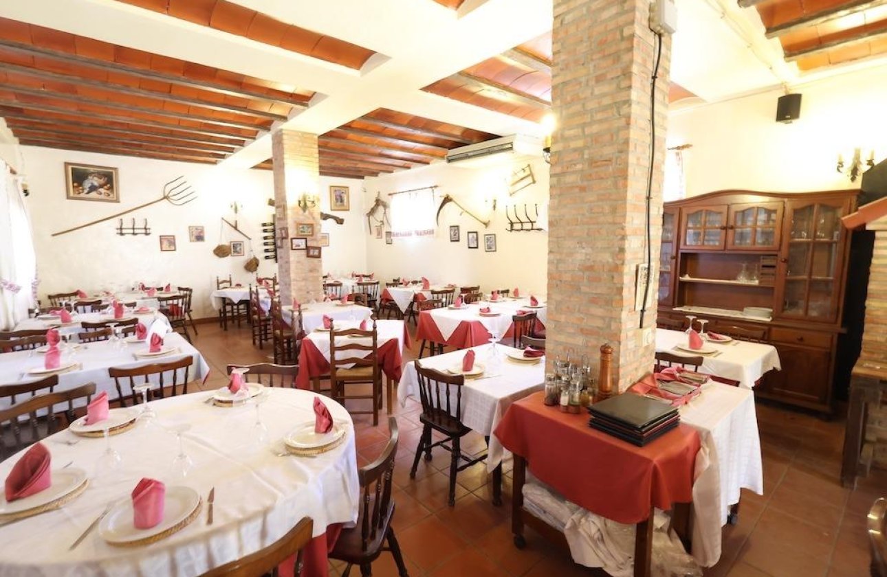 Herverkoop - Commercial -
Orihuela Costa - Costa Blanca