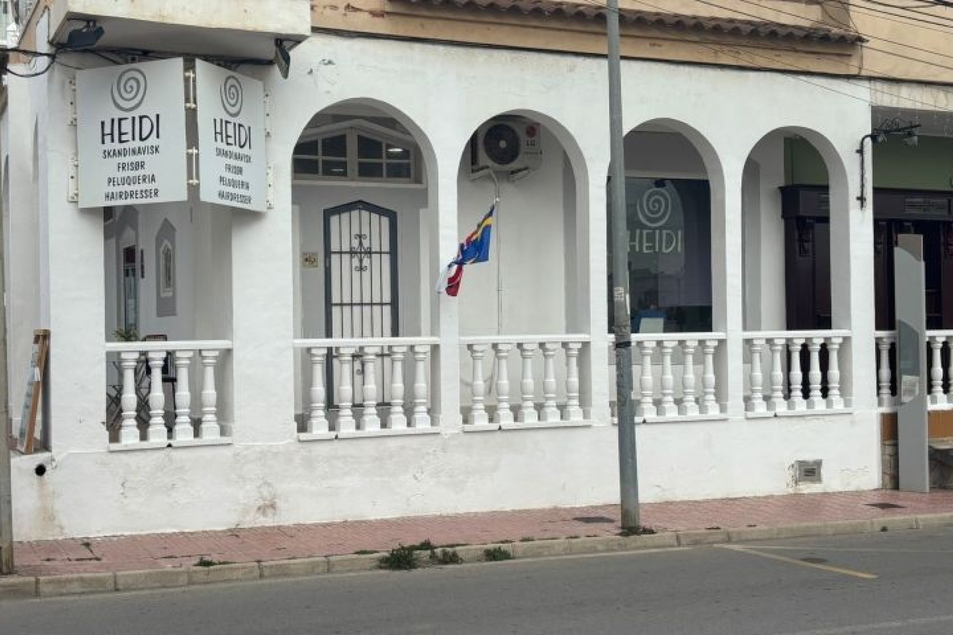 Herverkoop - Commercial -
Orihuela Costa - Costa Blanca