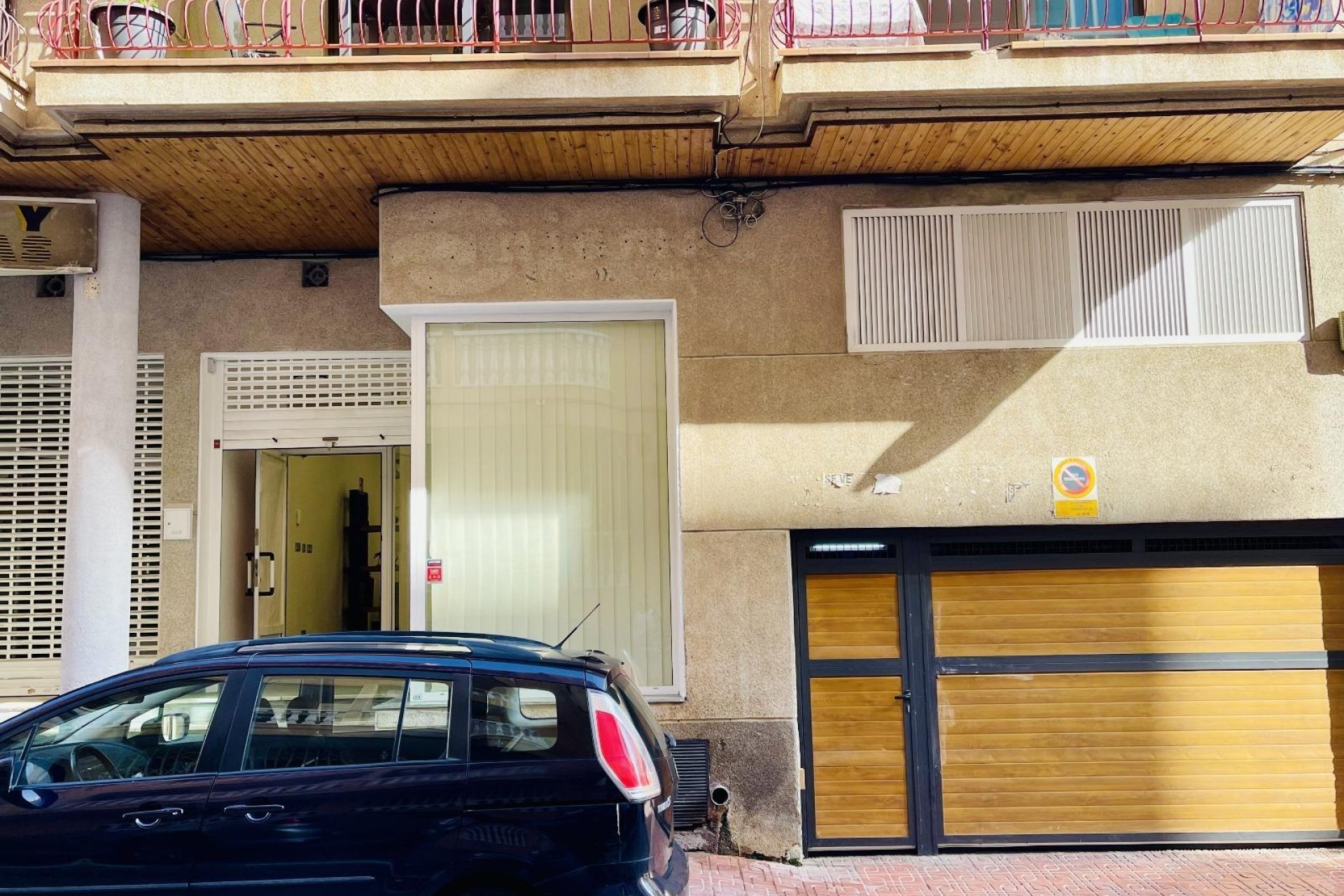 Herverkoop - Commercial -
Torrevieja - Centro