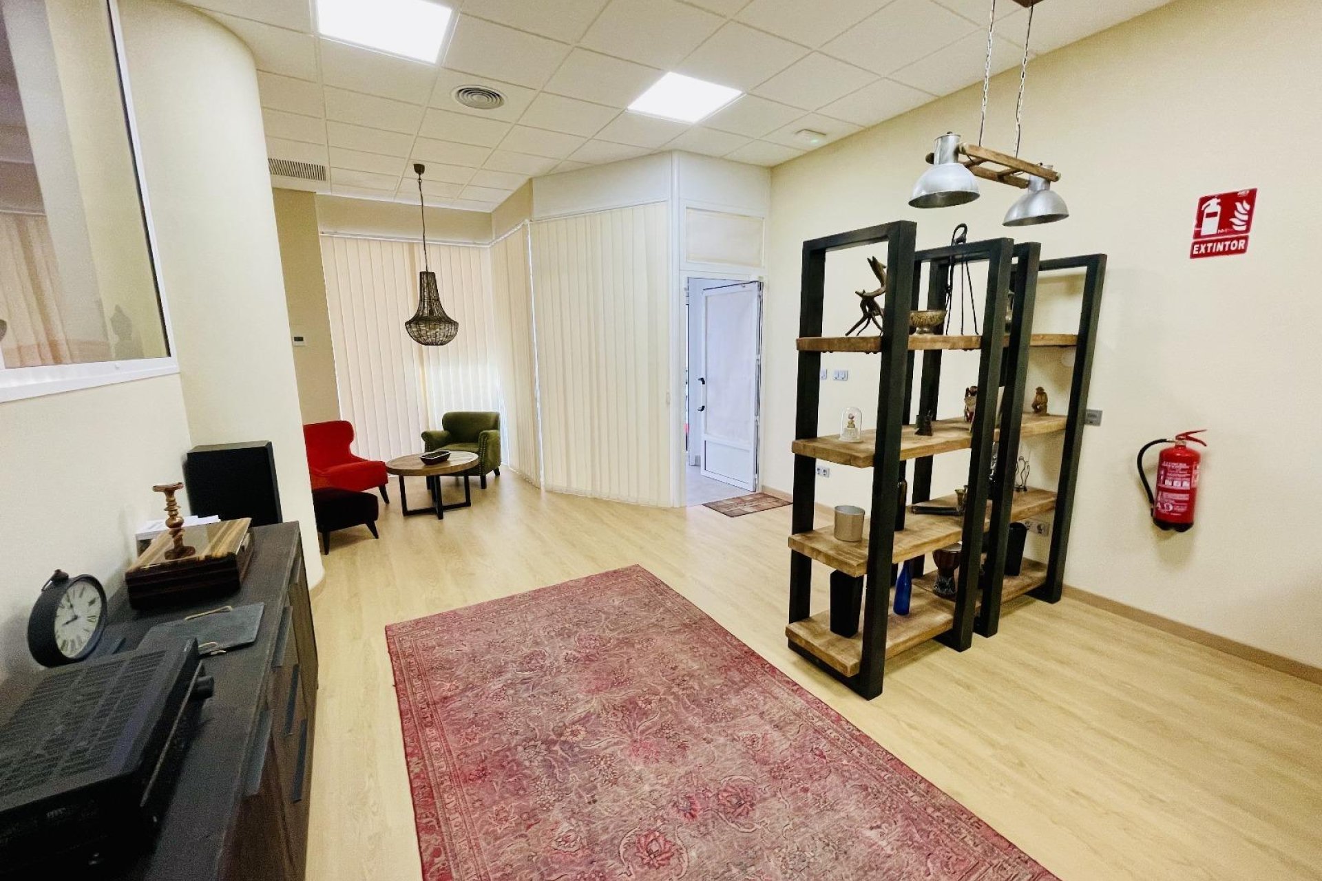 Herverkoop - Commercial -
Torrevieja - Centro