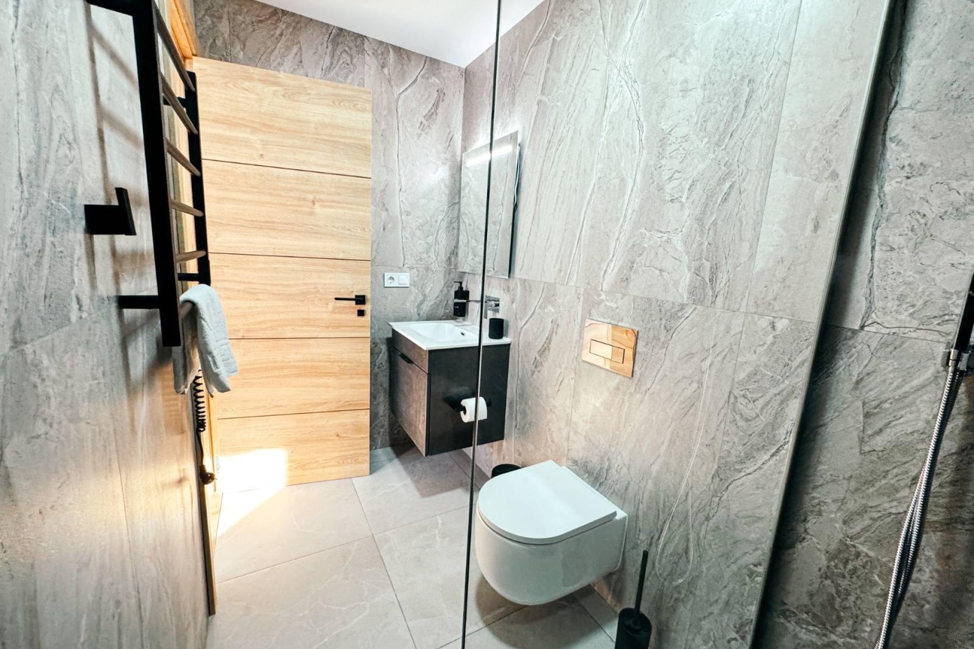 Herverkoop - Commercial -
Torrevieja - Centro