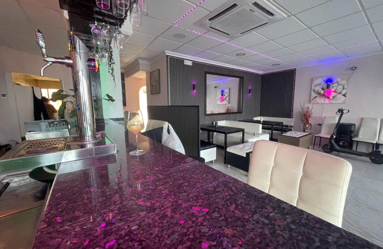 Herverkoop - Commercial -
Torrevieja - Costa Blanca