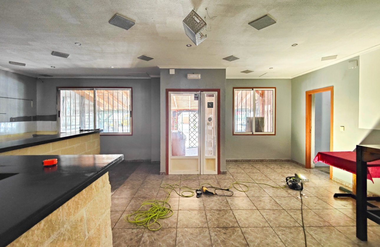 Herverkoop - Commercial -
Torrevieja - Costa Blanca