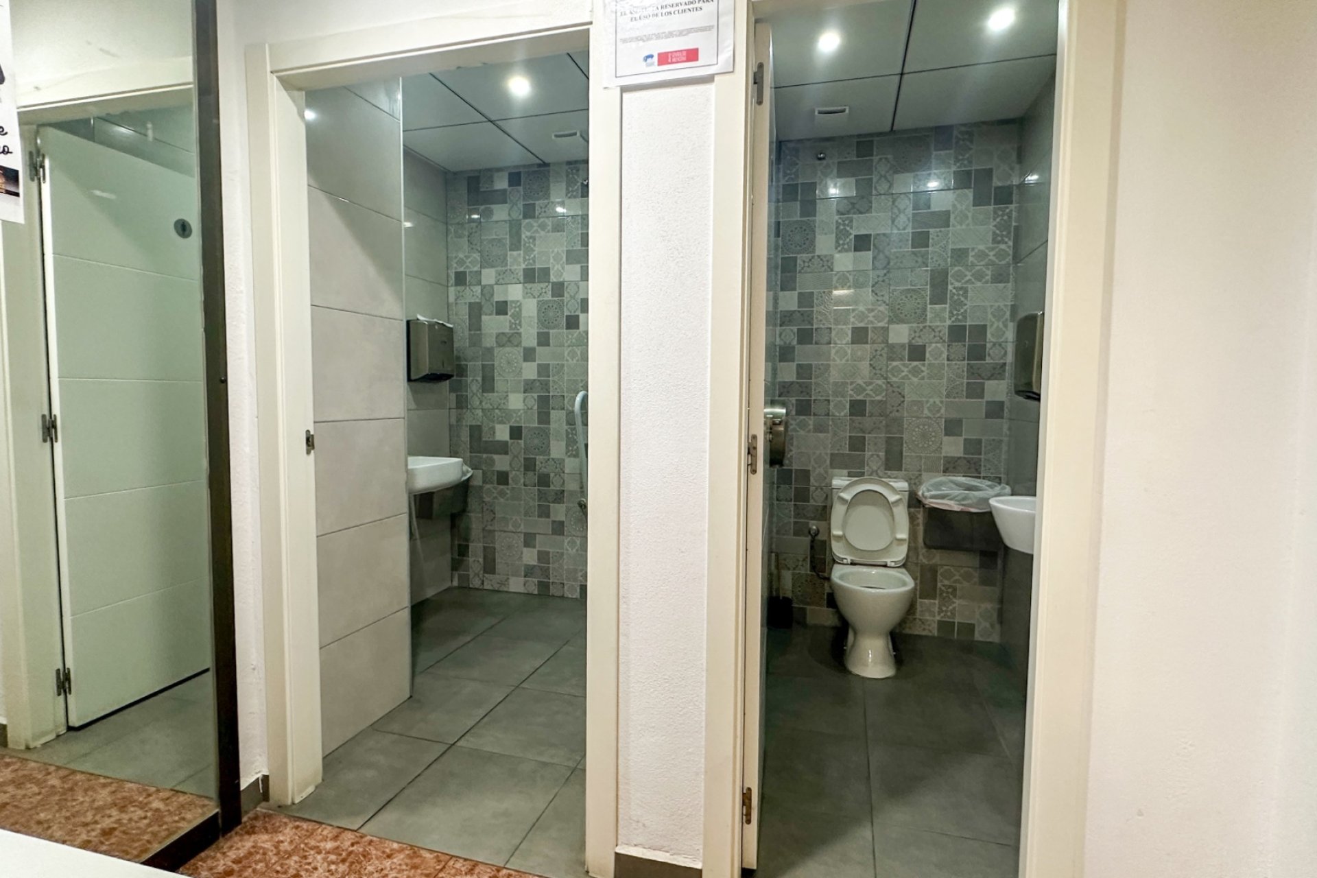 Herverkoop - Commercial -
Torrevieja - Costa Blanca