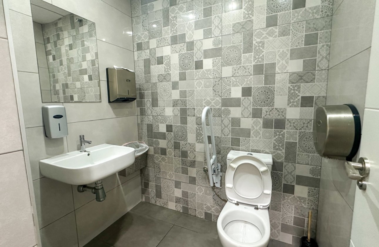 Herverkoop - Commercial -
Torrevieja - Costa Blanca