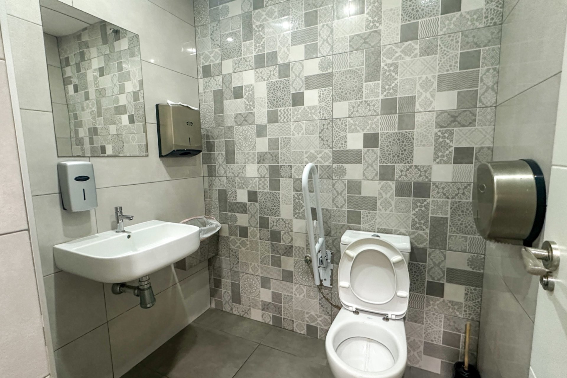 Herverkoop - Commercial -
Torrevieja - Costa Blanca