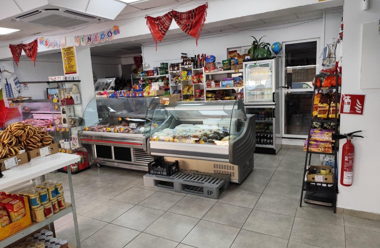 Herverkoop - Commercial -
Torrevieja - Estacion De Autobuses