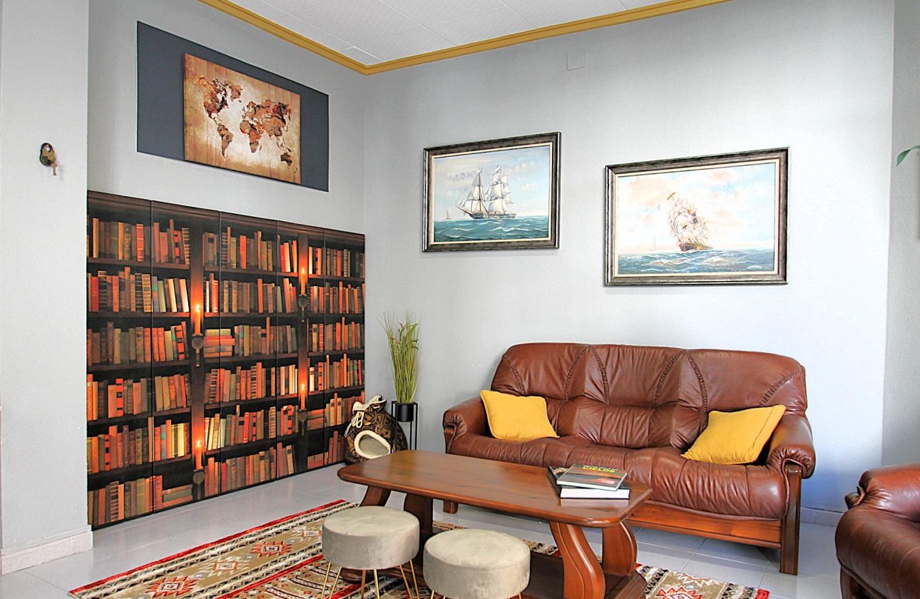 Herverkoop - Commercial -
Torrevieja - Las Piscinas Naturales