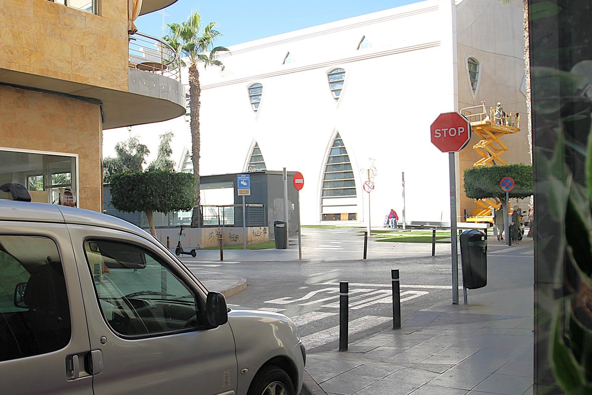 Herverkoop - Commercial -
Torrevieja - Las Piscinas Naturales