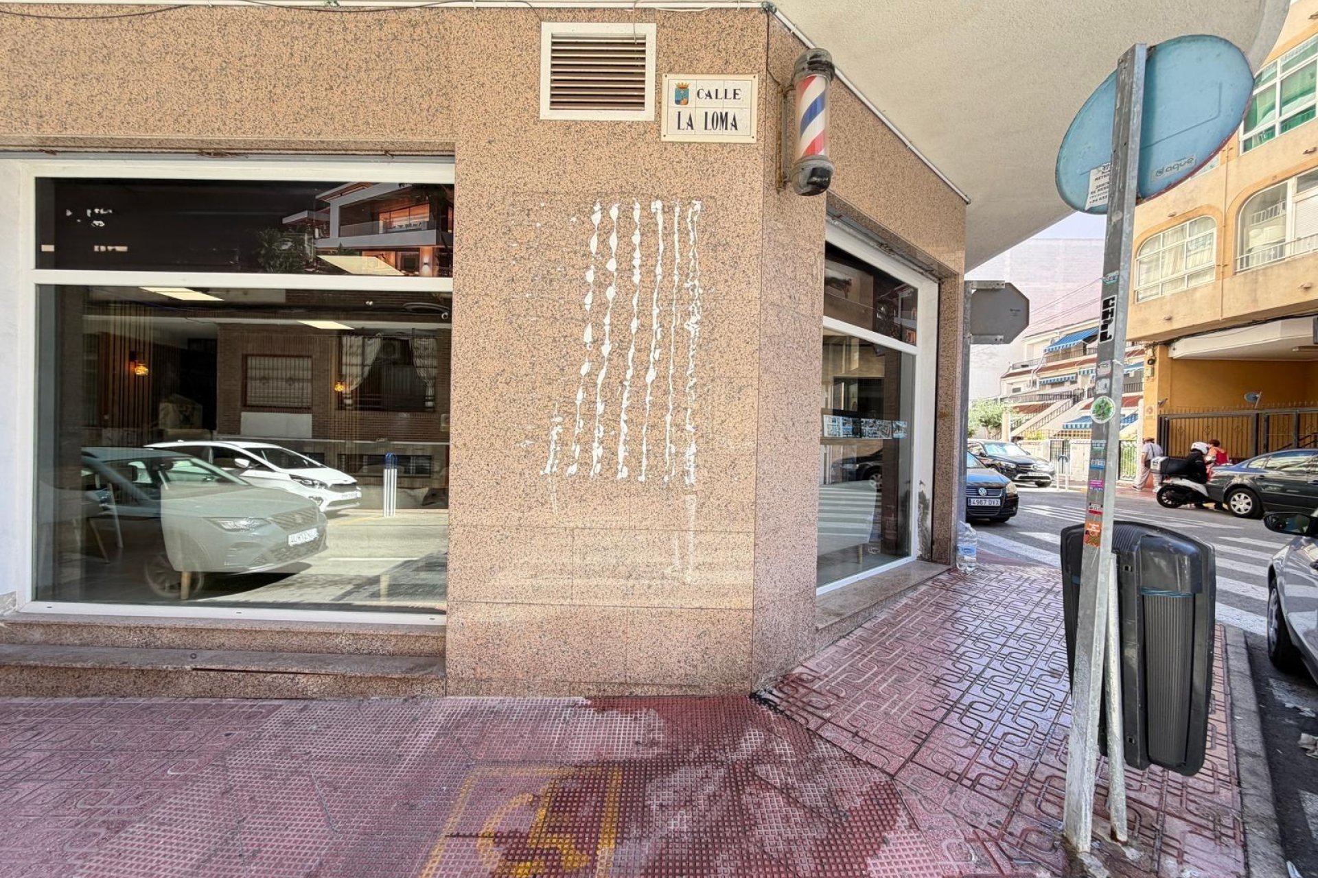Herverkoop - Commercial -
Torrevieja - Playa de los Locos