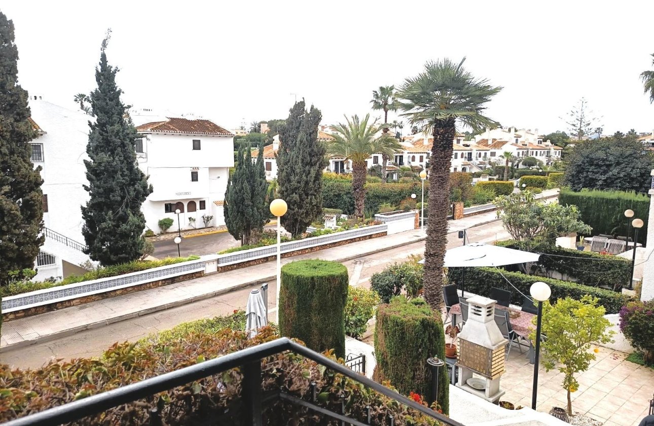 Herverkoop - Dúplex -
Cabo Roig - Costa Blanca