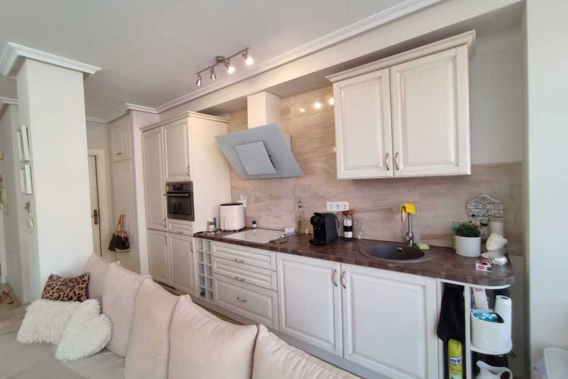 Herverkoop - Dúplex -
La Florida - Inland