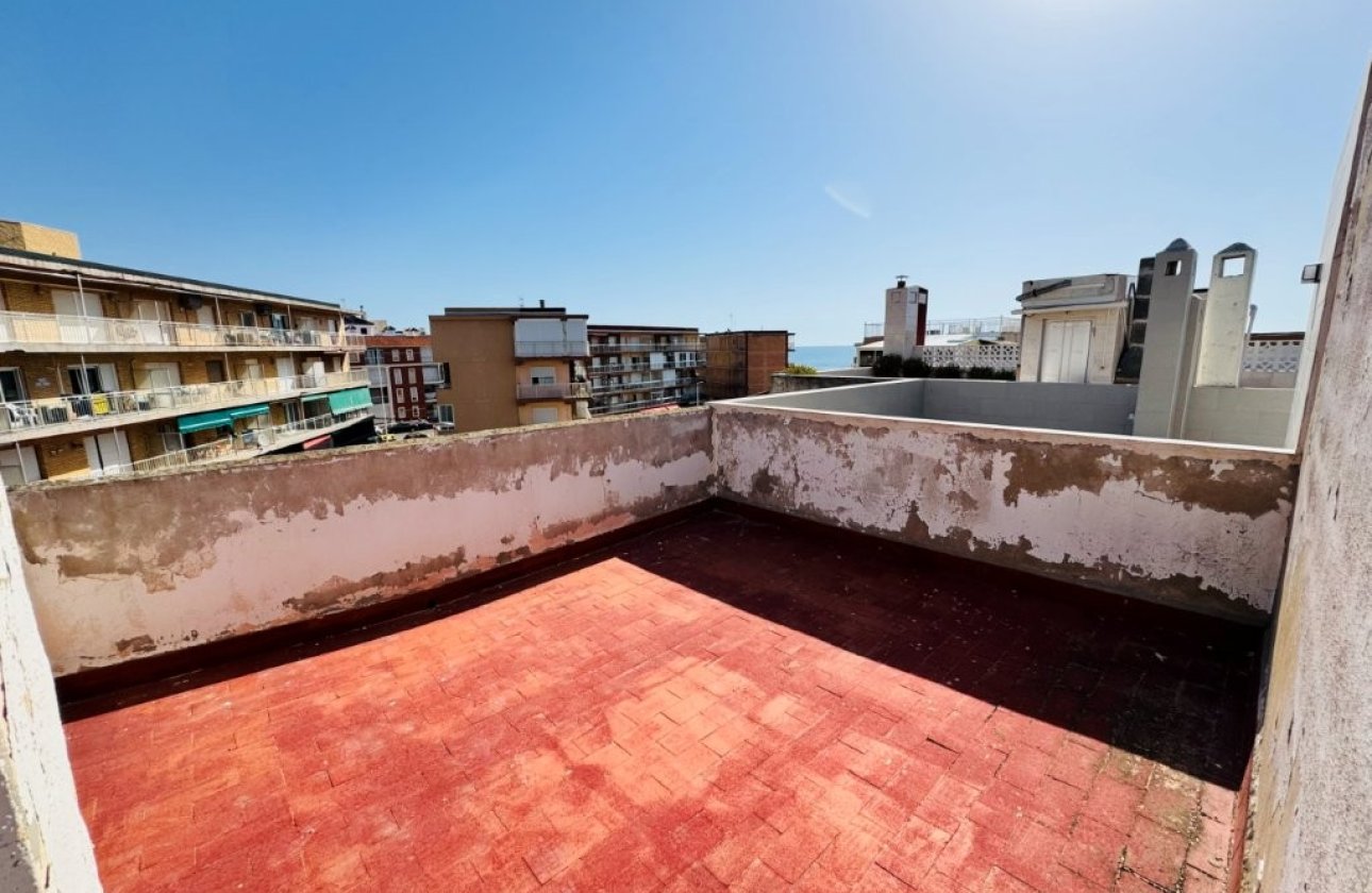 Herverkoop - Dúplex -
La Mata - Costa Blanca