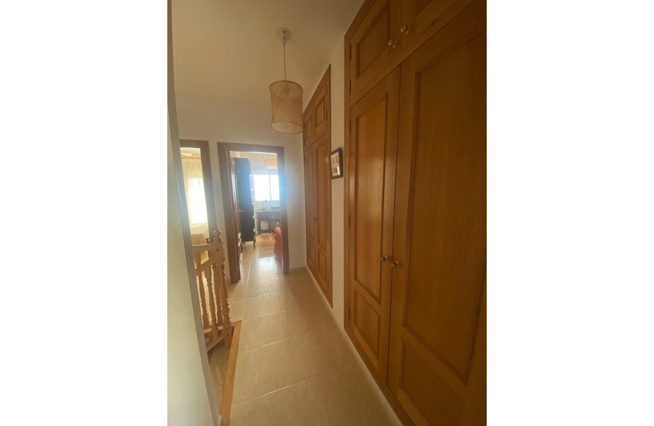 Herverkoop - Dúplex -
Orihuela Costa - Campoamor