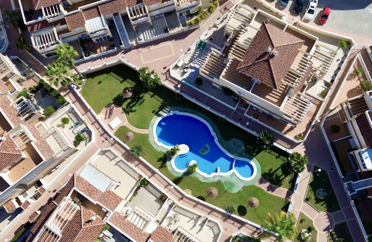 Herverkoop - Dúplex -
Orihuela Costa - Costa Blanca