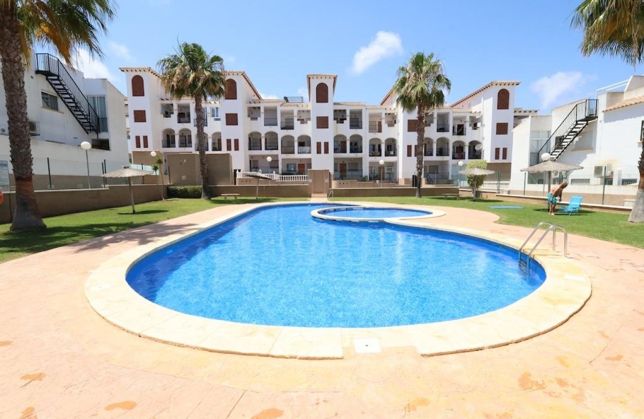 Herverkoop - Dúplex -
Orihuela Costa - Costa Blanca