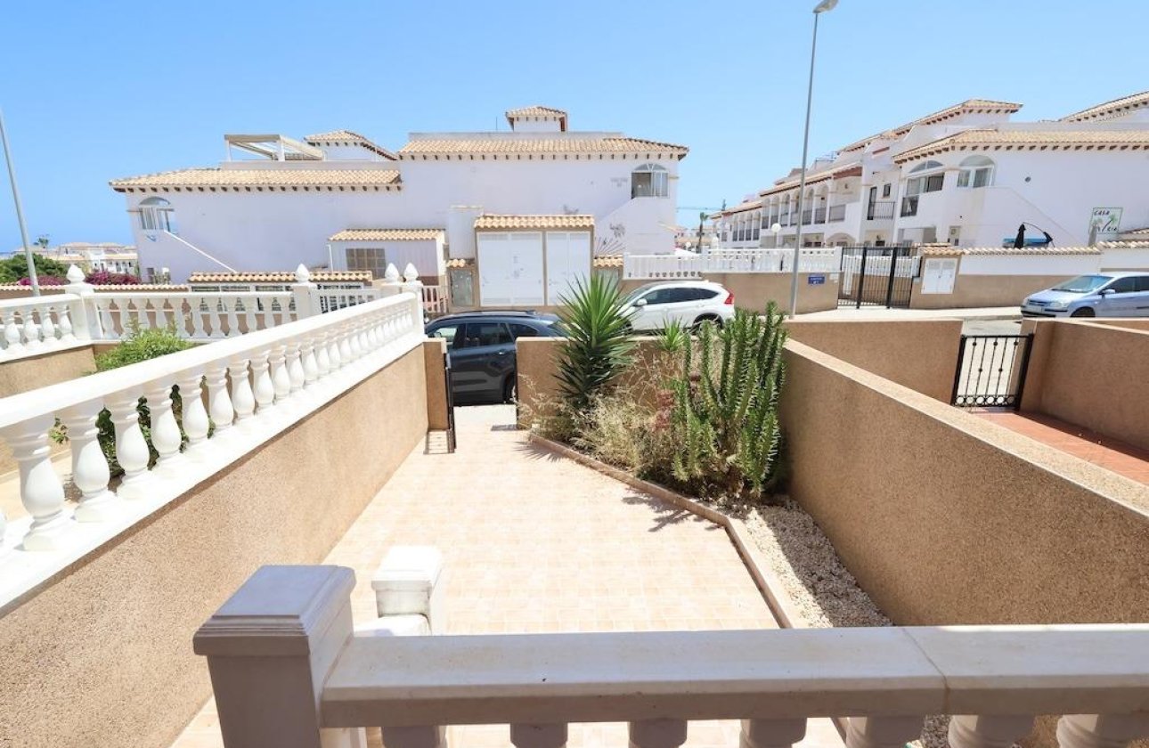 Herverkoop - Dúplex -
Orihuela Costa - Costa Blanca