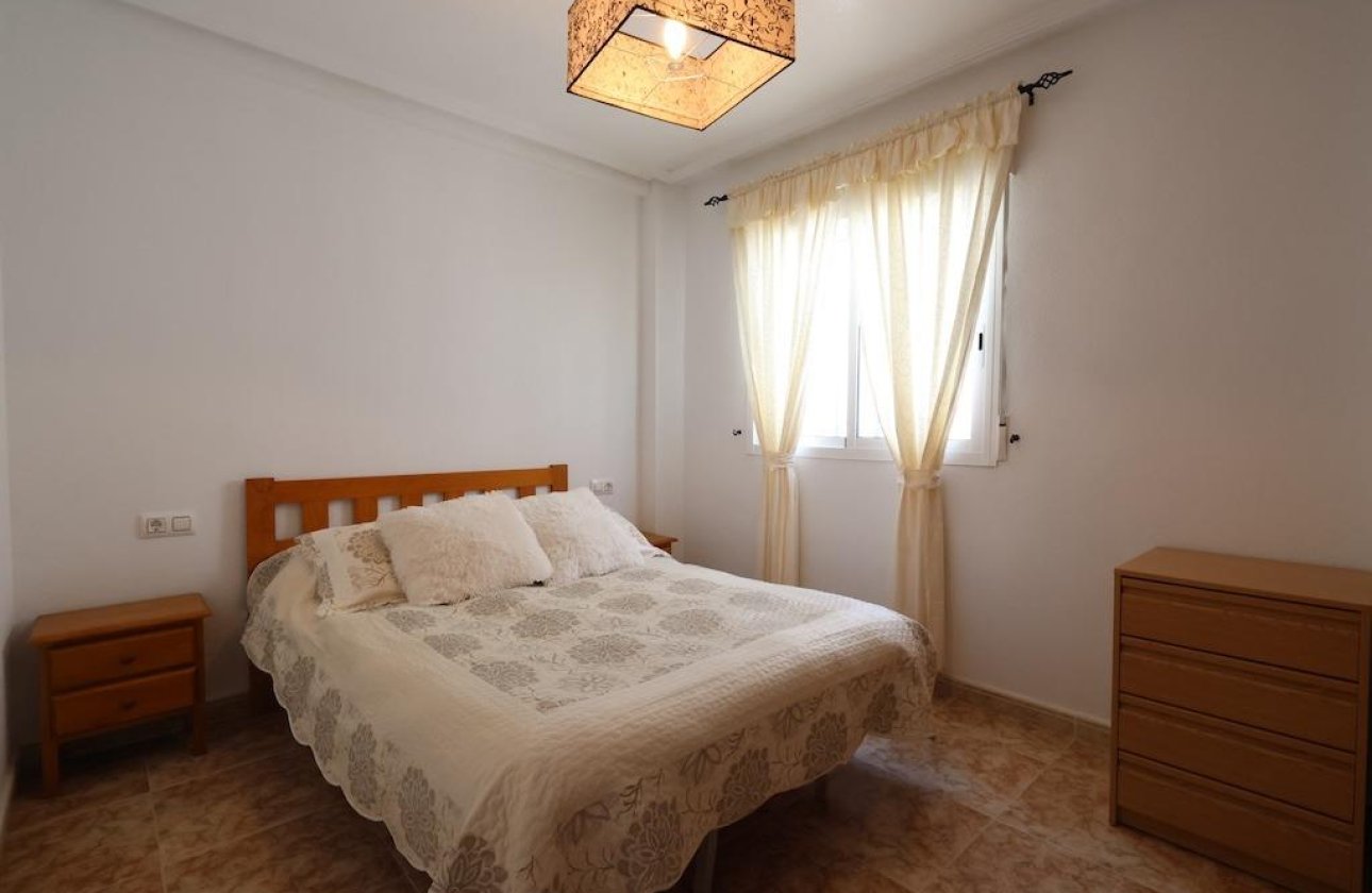 Herverkoop - Dúplex -
Orihuela Costa - Costa Blanca