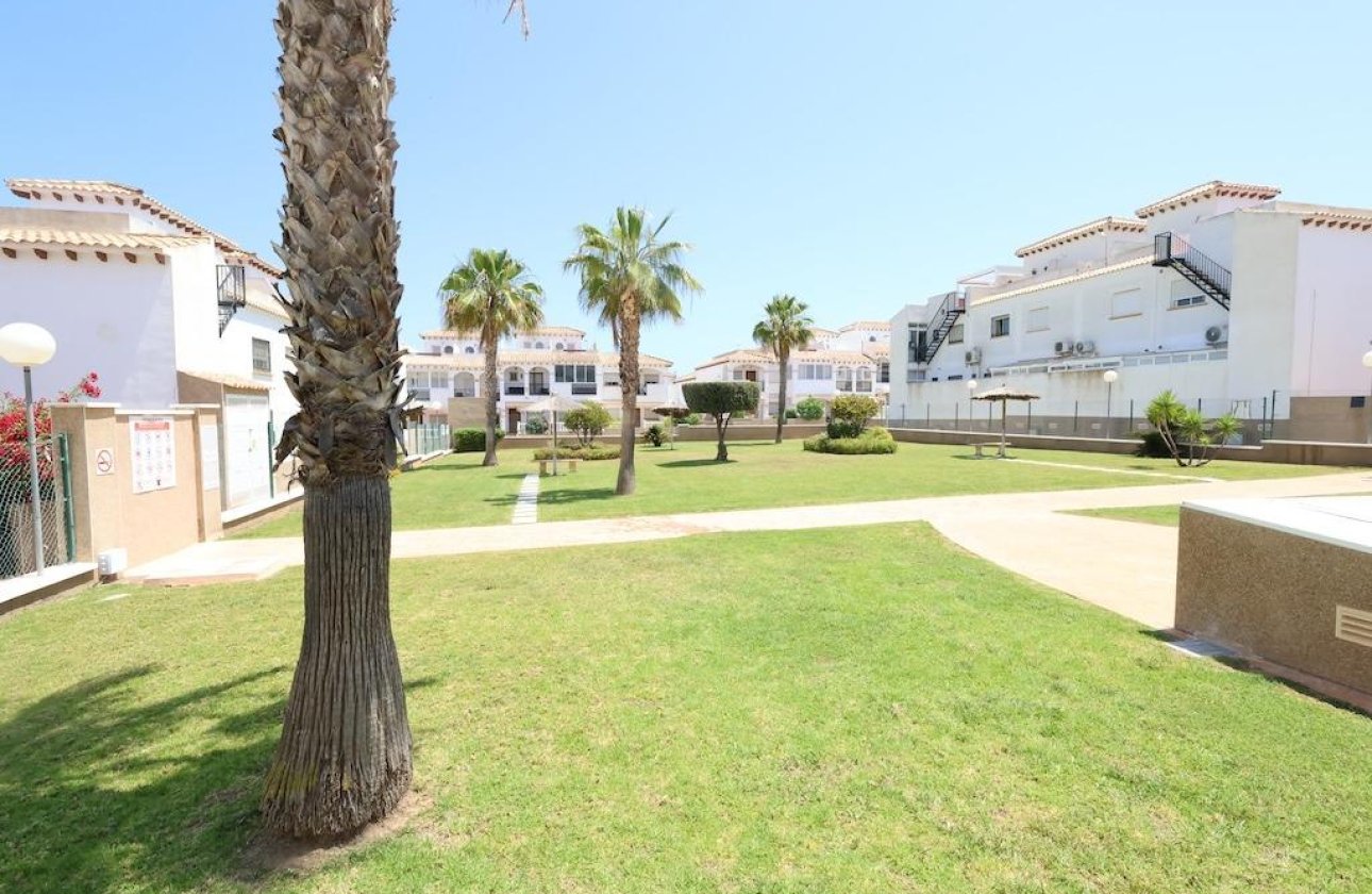 Herverkoop - Dúplex -
Orihuela Costa - Costa Blanca