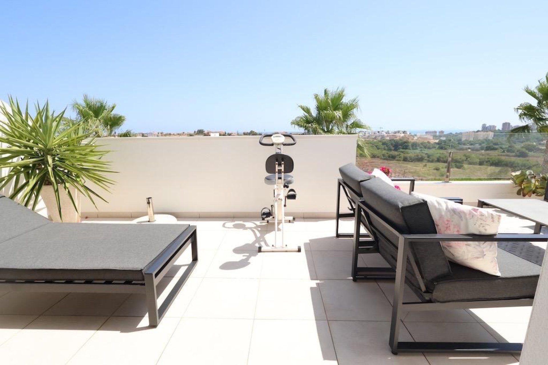 Herverkoop - Dúplex -
Orihuela Costa - Costa Blanca