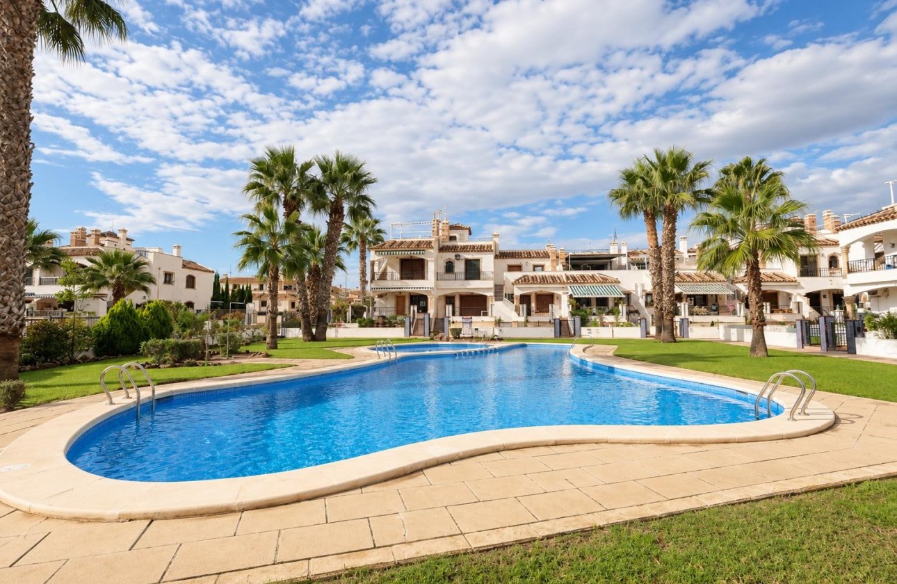 Herverkoop - Dúplex -
Orihuela Costa - Costa Blanca