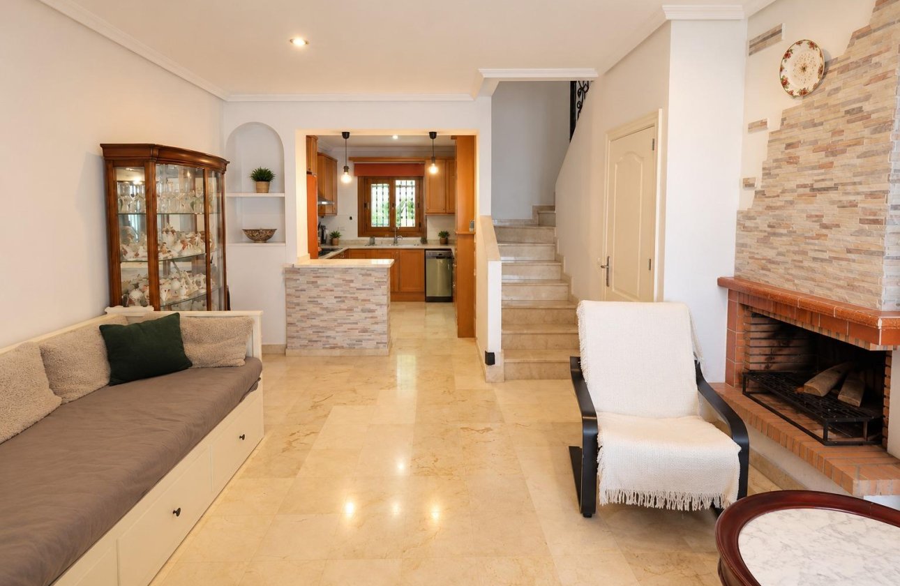 Herverkoop - Dúplex -
Orihuela Costa - Costa Blanca