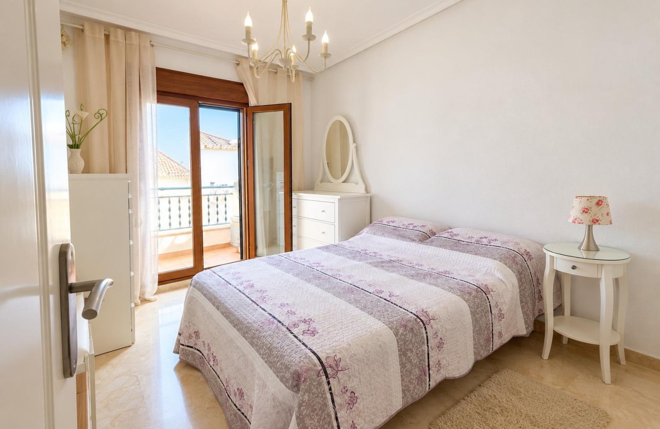 Herverkoop - Dúplex -
Orihuela Costa - Costa Blanca