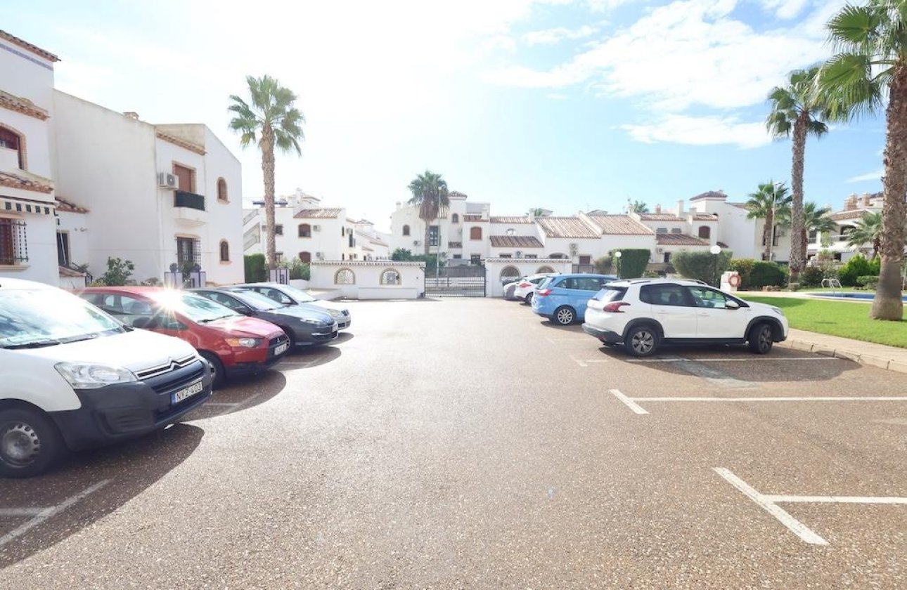 Herverkoop - Dúplex -
Orihuela Costa - Costa Blanca