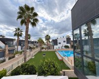Herverkoop - Dúplex -
Orihuela Costa - Costa Blanca