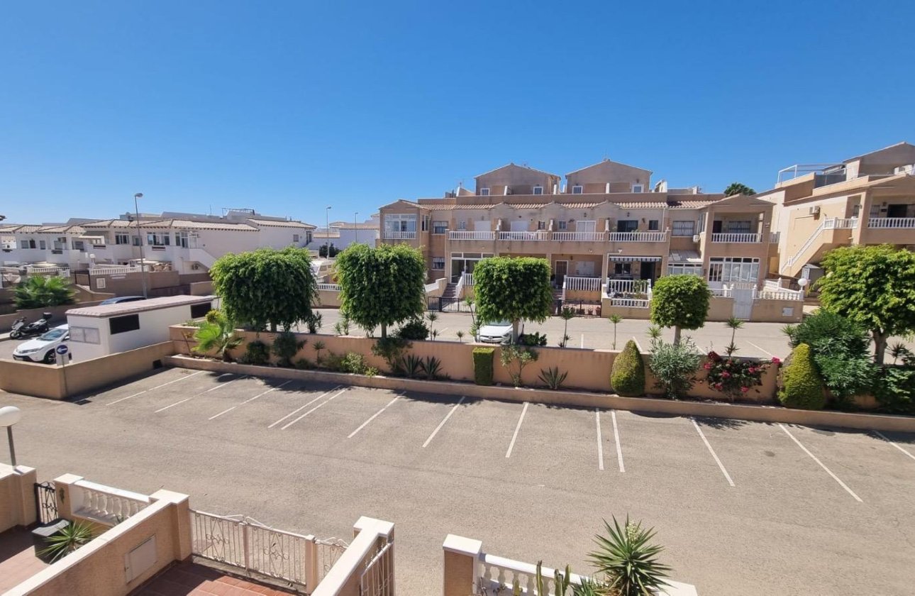 Herverkoop - Dúplex -
Orihuela Costa - La Ciñuelica